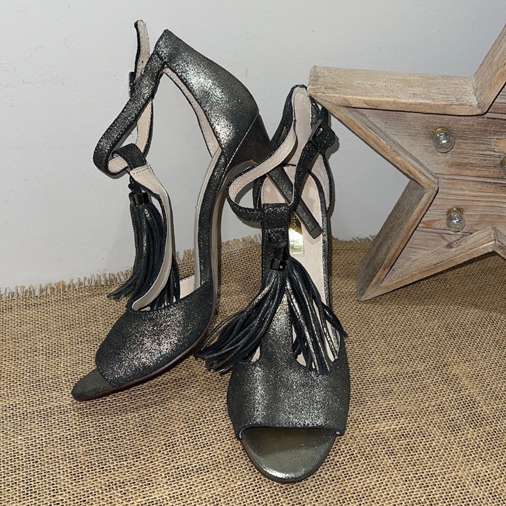 Louise et Cie Tassel Fringe Heel 8.5